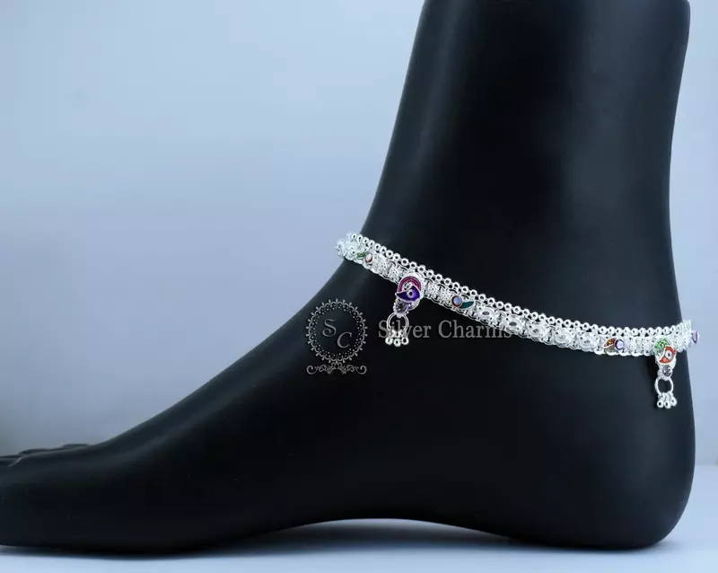 Silver Payal with Delicate Design Silver Payal with Delicate Design